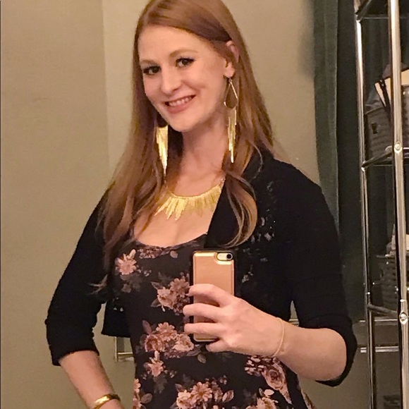 Meet your Posher, Erica - Picture 3 of 5